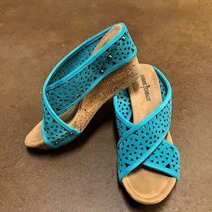 Minnetonka Turquoise size 7